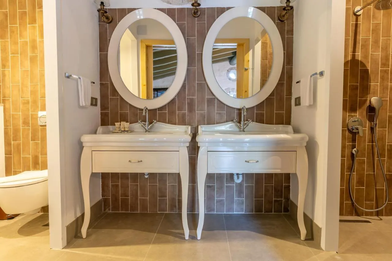 Alacati Tas Otel