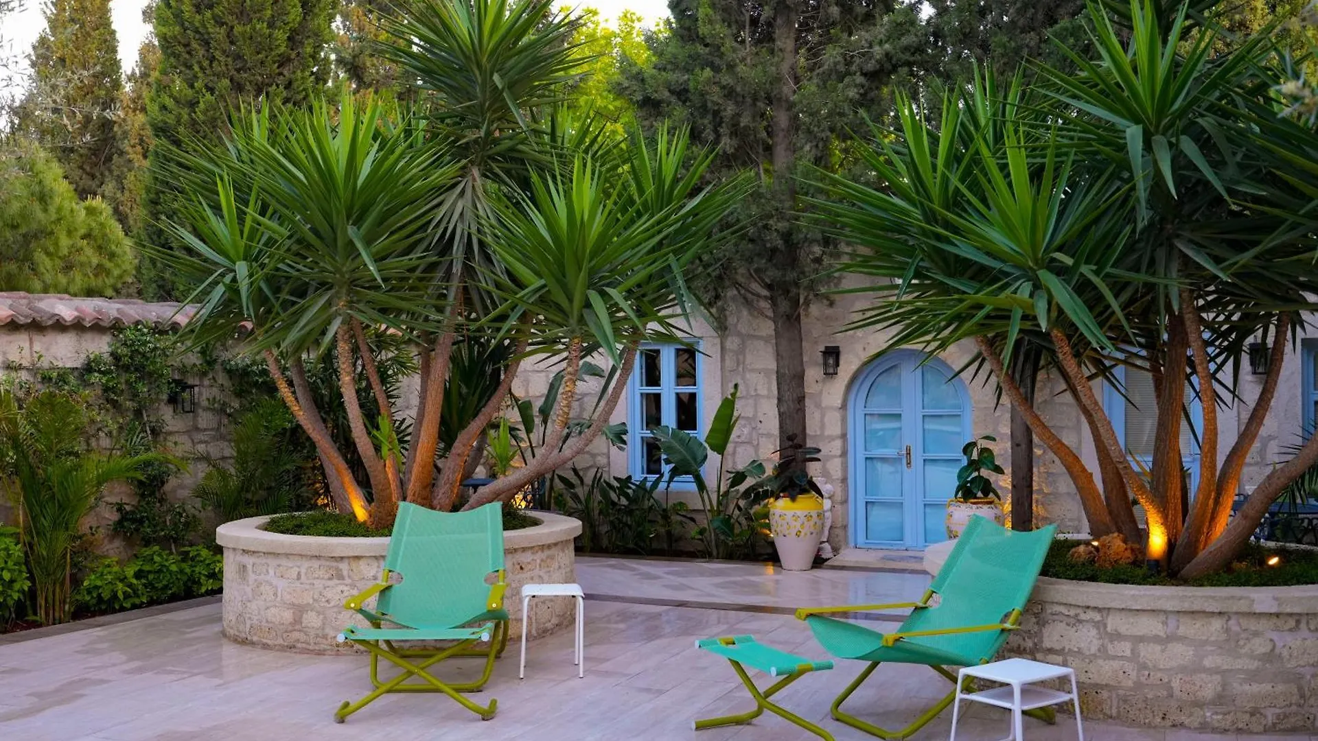 Alacati Tas Otel Hotel