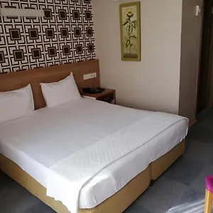 Royal 3*, Istanbul Turkey