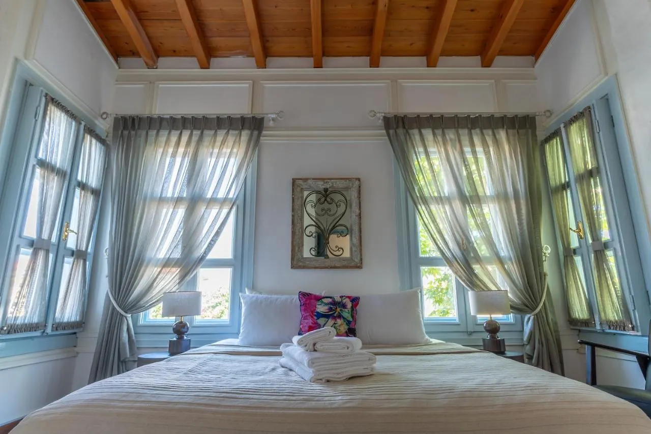 Alacati Tas Otel